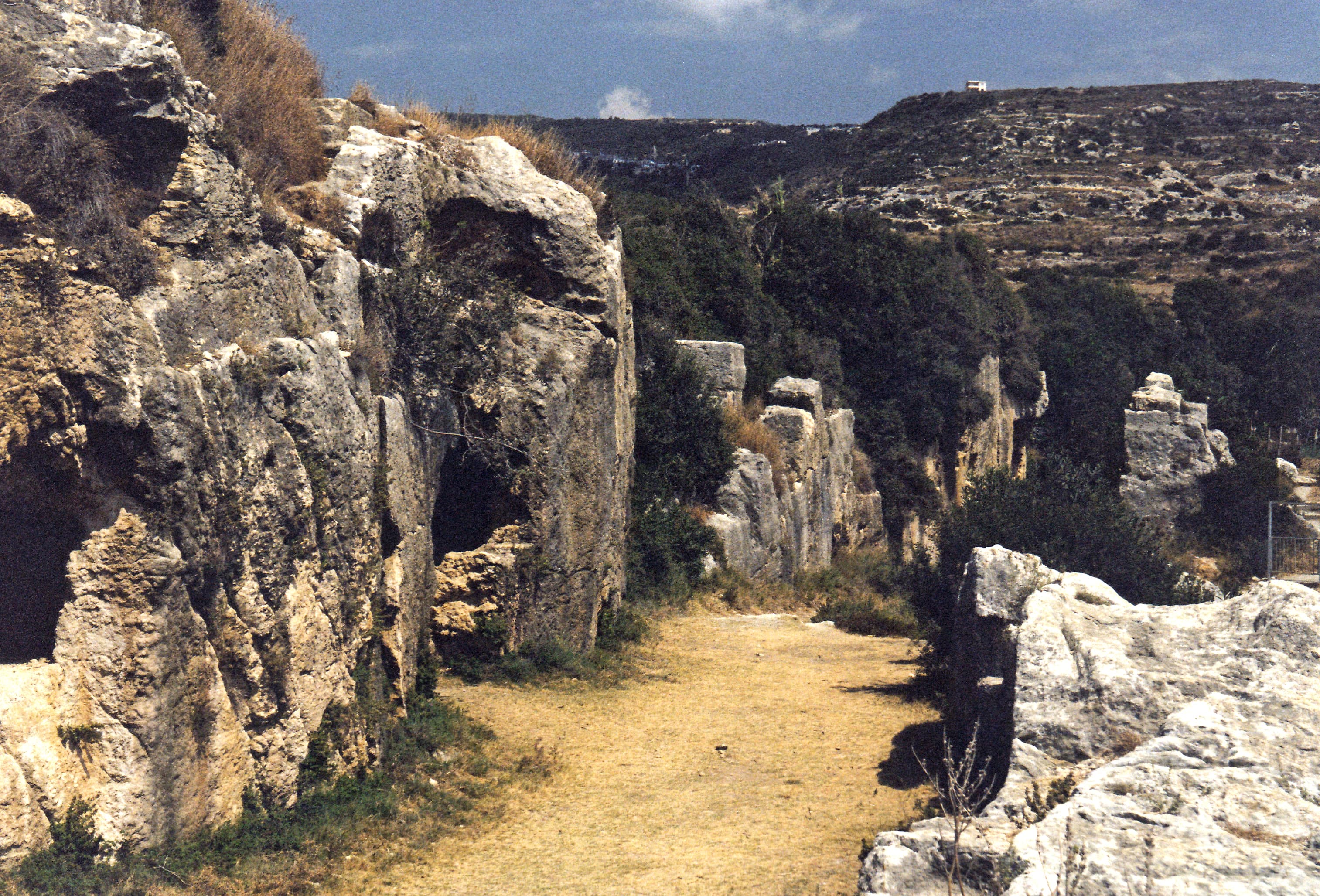 Tarih burada elle tutulur.